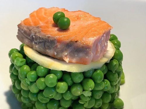 Filetto di salmone con i piselli – Филе лосося с горошком